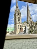 La Chapelle · Vue cathédrale · Chartres centre - Bed and Breakfast Chartres