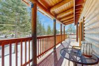 Log Cabin across from Adventure Center 10 min to Truckee & Lake Donner wifi - B&B Truckee