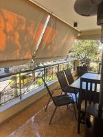 Spacious 2-Bedroom Apartment in Paleo Faliro, Athens - B&B Athens