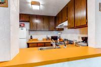 Second-Level Condo with Free WiFi Wood Fireplace Shared Outdoor Pool & Views - B&B Tahoe City
