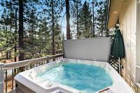 Classic Charm in South Lake Tahoe Views of the Heavenly Mountain Slopes - Bed and Breakfast South Lake Tahoe