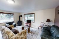 Wonderful Home Close to Lake withPrivate W&D WiFi Gas Fireplace - 2 Dogs Okay - Chambres d'hôtes Joseph
