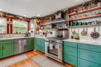 Dog-friendly retreat with game room firepit kitchen & kitchenettes - B&B Seaside