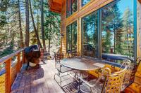 Modern Lux Cabin with Stunning Views Spa Large Kitchen and Dining Fireplace - B&B Carnelian Bay