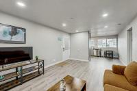 Spacious condo close to the river with WiFi streaming washer&dryer - B&B Florence