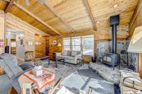Mountain home with wood stove W&D & propane heat - near lifts & trails - Chambres d'hôtes Truckee