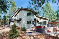 Expansive Tahoe home with hot tub deck sauna game room and washer&dryer - B&B Truckee