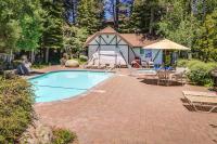 Updated condo near ski resort with heated pool hot tub fireplace balcony W&D - Chambres d'hôtes Olympic Valley