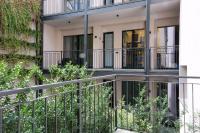 Modern Apt in Milan near Porta Romana Balcony - B&B Milano