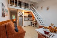 Petit cocon rénové 4 pers, clim, wifi, parking - B&B Aigues-Mortes