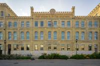 Cream City Industrial Loft Near Fiserv with Parking - Suite 1 - Sleeps 8 - Chambres d'hôtes Milwaukee