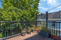 Parkside 3BR 1BA Apt Private Deck Minutes to NYC - Chambres d'hôtes Jersey City