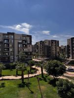 3BR Hotel Appartment Luxury Wide Garden View - B&B New Cairo
