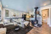 The Bear's Den - Hot Tub Retreat - Family Home - B&B Morrison