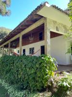 Memora Guesthouse Bateias - Casa Inteira e quartos em chácara - B&B Campo Largo