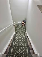 Cozy Two Bedroom Suite in NW Calgary - Near Banff & Calgary Airport - Chambres d'hôtes Calgary