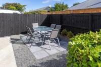 Family-Friendly Riccarton Stay plus Garage - B&B Christchurch