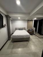 Studio 05 in Santa Ana Central, Convenient, and Comfortable - B&B Santa Ana