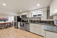 Craftsman 2B Lower Unit -1 block from Greenlake - B&B Seattle
