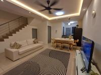 A & Z Homestay Puncak Alam - Bed and Breakfast Bandar Puncak Alam