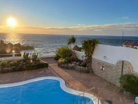 Villa Atlantis - Luxury Oceanfront Villa - Next to the Beach - Chambres d’hôtes Puerto de Santiago