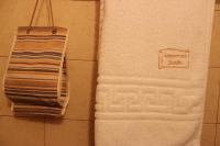 Camera Matrimoniale con Camino e Vista Mare