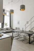 SC 00 KITA by ROCKCHAIR Apartments l SUPERHOST Status l Unique & Style Loft 2 Floors 2 Bathrooms Boxspringbeds welcomes you! - B&B Berlin