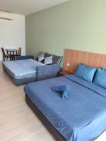 Sematan Roxy Beach Apartment - Ferienwohnung Sematan