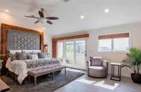 Luxury Waterfront Three Bedrooms Unit with Bay Views - B&B Pensacola