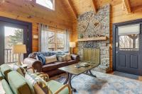 Scenic Solitude with Hot Tub 3 Mi to Pigeon Forge - Chambres d’hôtes Pigeon Forge