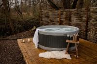 Glamping Mega Pods - B&B Norwich