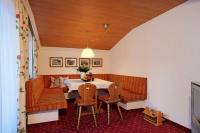 Apartment mit 3 Schlafzimmern und Balkon