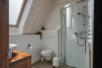 Zimmer mit Queensize-Bett und Balkon