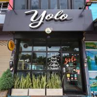 YOLO Loft House Private Group Stay - B&B Ban Phra Saeng