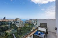 Valley & Sea View 2BR Penthouse - 6 mins to Balluta Bay by QuickTrips - B&B San Julián