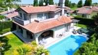 Villa singola con piscina Quinta Est - Bed and Breakfast Rosolina