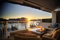 Canal Villa & Jetty-Dolphin Views Walk-BeachTown - B&B Mandurah