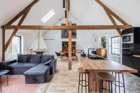Large bright apartment - B&B Lessines