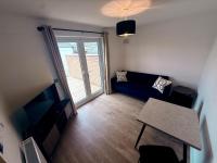 Modern Bungalow with parking - B&B Moreton
