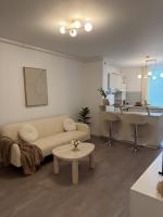 Modern Bright City Apartment Self check in - Ferienwohnung Arad