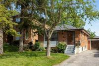 3BDR Scarborough Family Home, Parking, BBQ, Zoo - Chambres d'hôtes Toronto