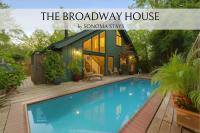 House on Broadway at the Plaza - B&B Sonoma