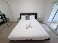 Ground-Floor Comfort Peaceful 1-Bedroom Apartment - B&B Sydney