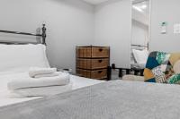 1-BR Pad in the Heart of Petworth - Walk to METRO - Chambres d'hôtes Washington