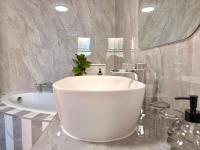 Executive Sea View Apartment 3 - B&B Glencairn