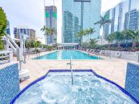 32 Brickell Royale With Skyline and Waterfront Views plus 5 Star Resort Facilities - B&B Miami