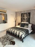 villa camelot seminyak bali - B&B Seminyak