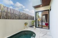 Ebony Villa Kerobokan - B&B Seminyak
