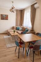 City Center Vintage Apartments - Walk Everywhere - B&B Filippopoli