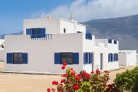 Apartmento Calima 3 by Escape Home - Bed and Breakfast Caleta de Sebo